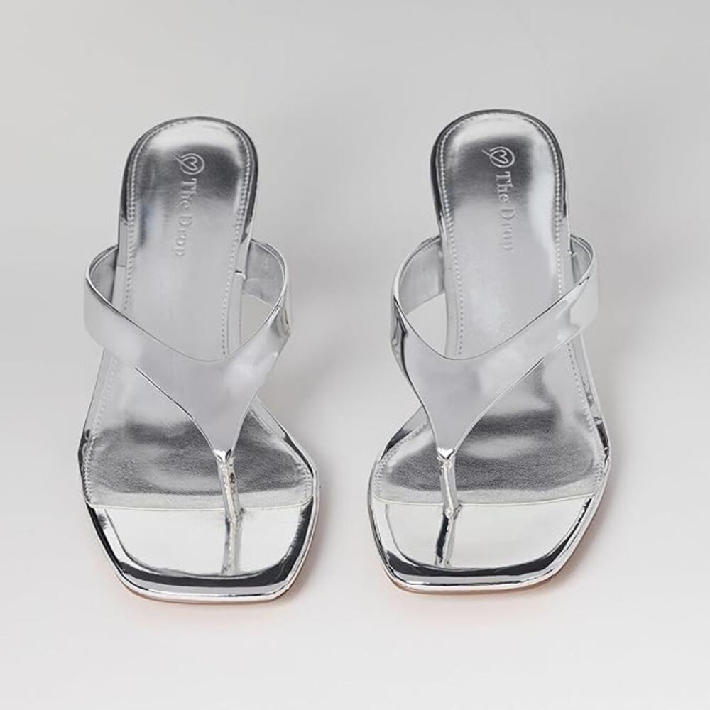 New Silver Dakota Thong Sculpted Heel Sandal - Size: 7 - Picture 3 of 5